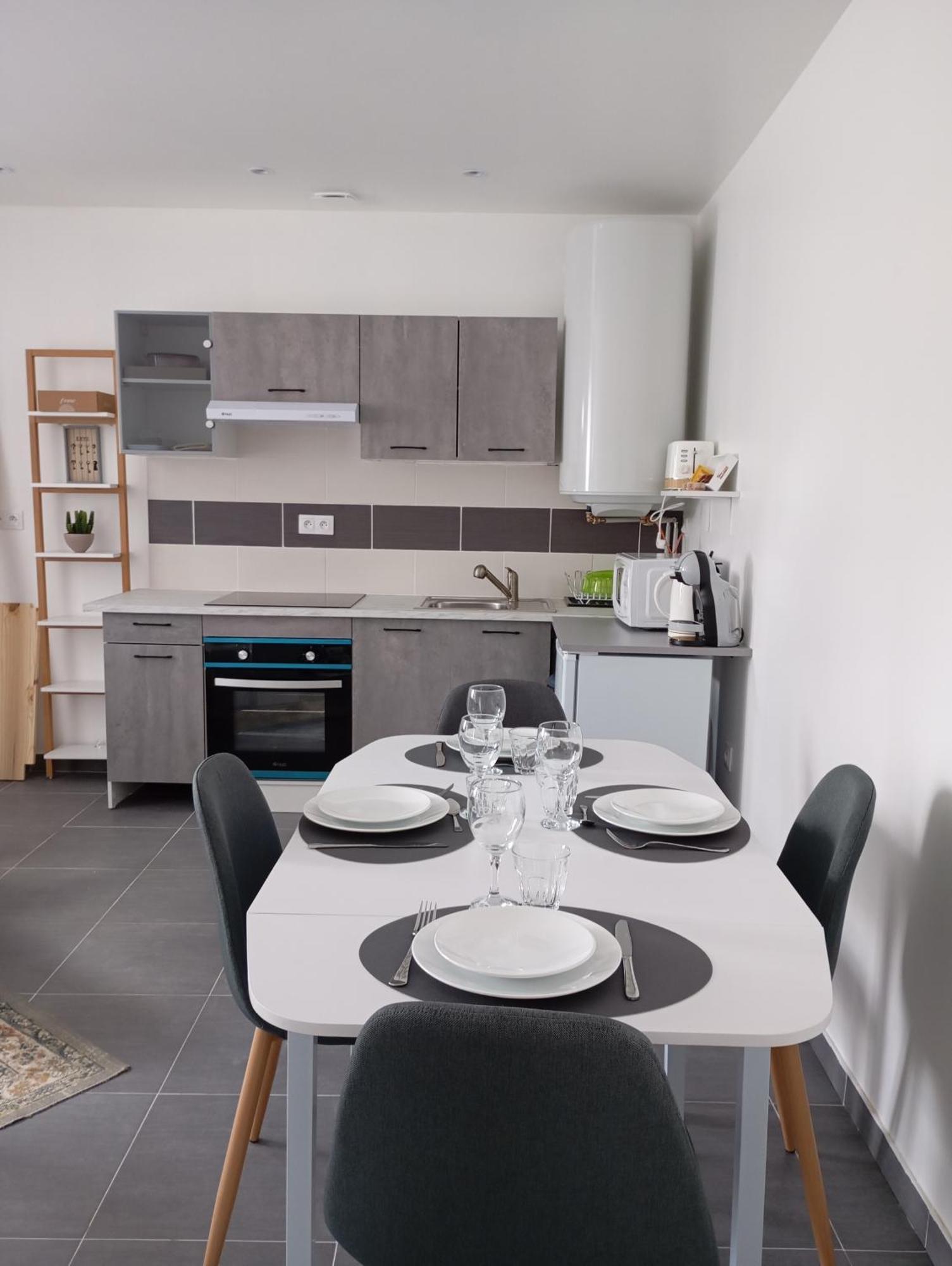 Apartment Com'cz Soi *